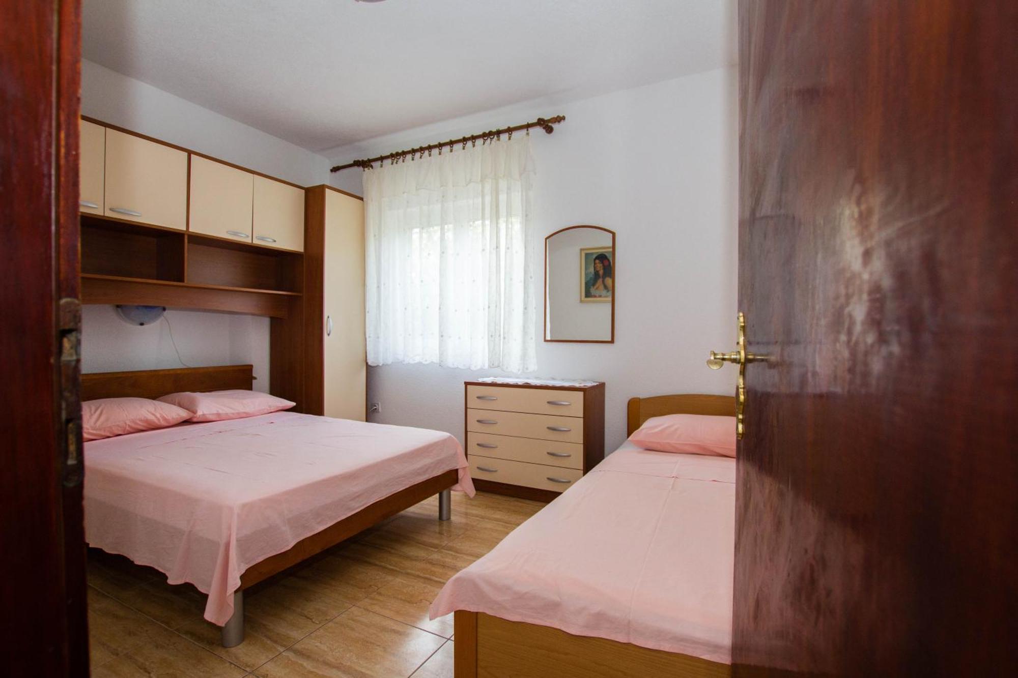 Apartments Bartul Sućuraj Rom bilde