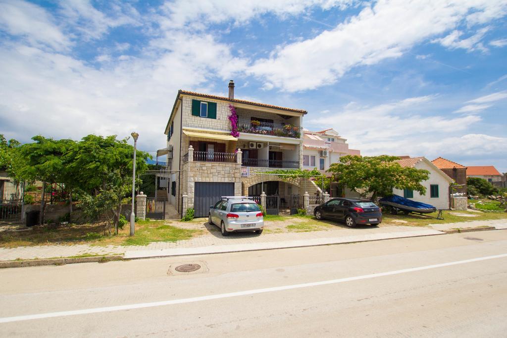Apartments Bartul Sućuraj Eksteriør bilde