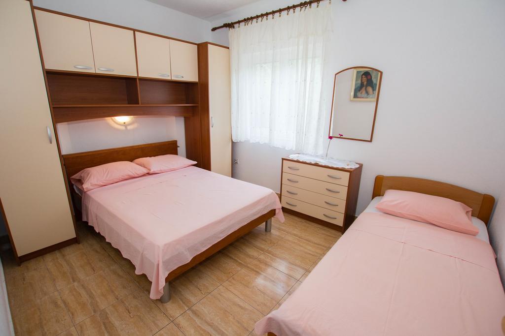 Apartments Bartul Sućuraj Eksteriør bilde