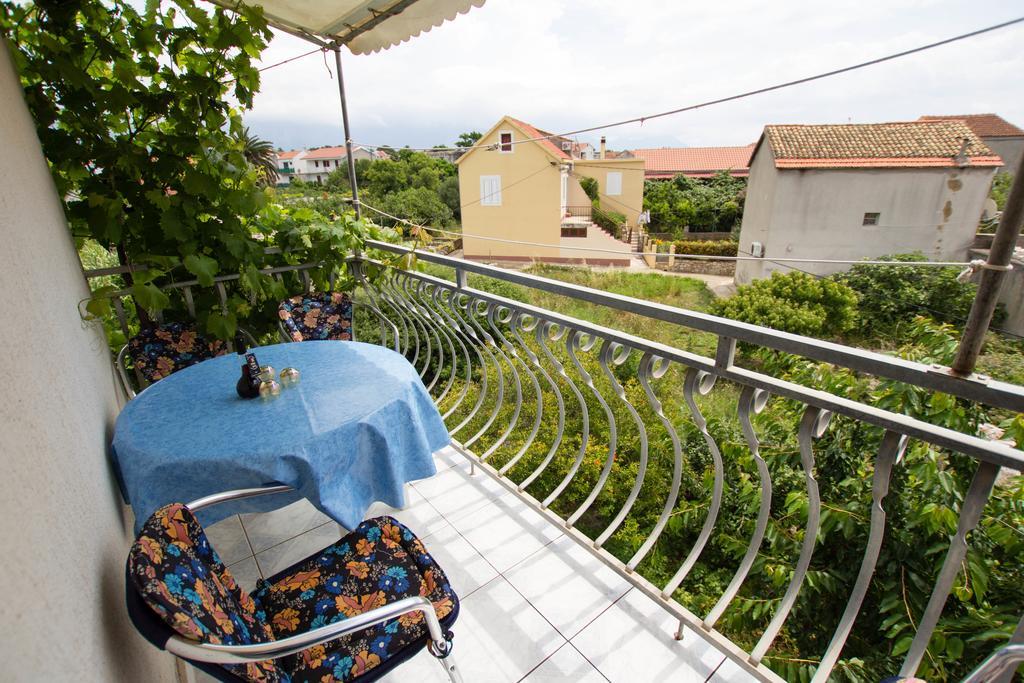 Apartments Bartul Sućuraj Eksteriør bilde