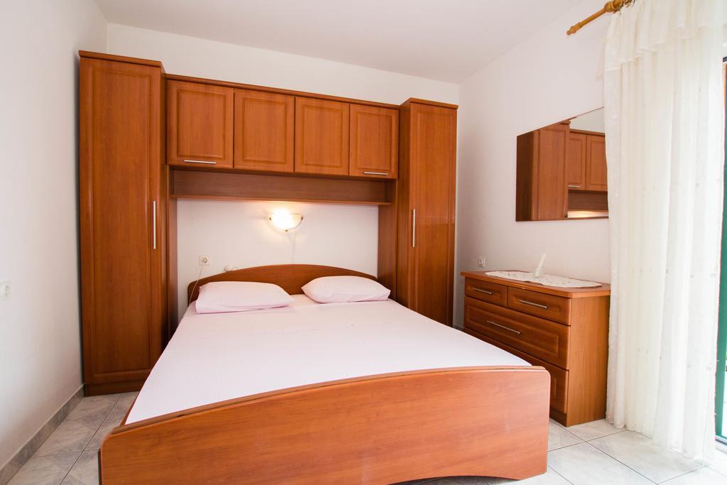 Apartments Bartul Sućuraj Eksteriør bilde