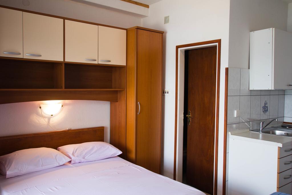 Apartments Bartul Sućuraj Eksteriør bilde