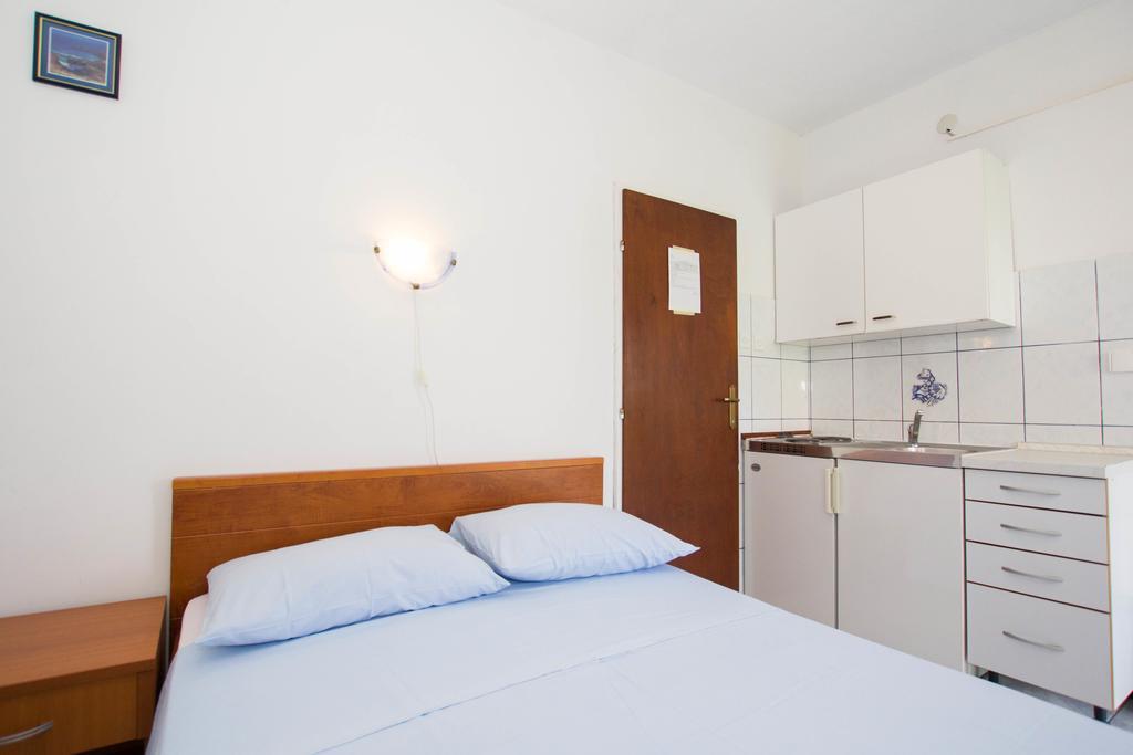 Apartments Bartul Sućuraj Eksteriør bilde