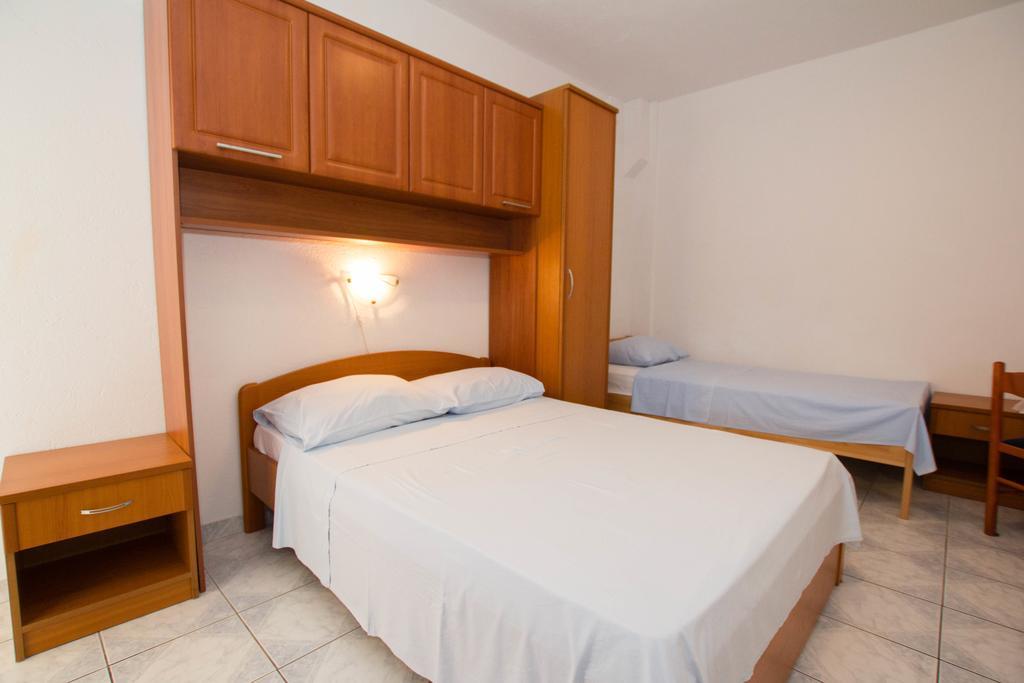 Apartments Bartul Sućuraj Eksteriør bilde