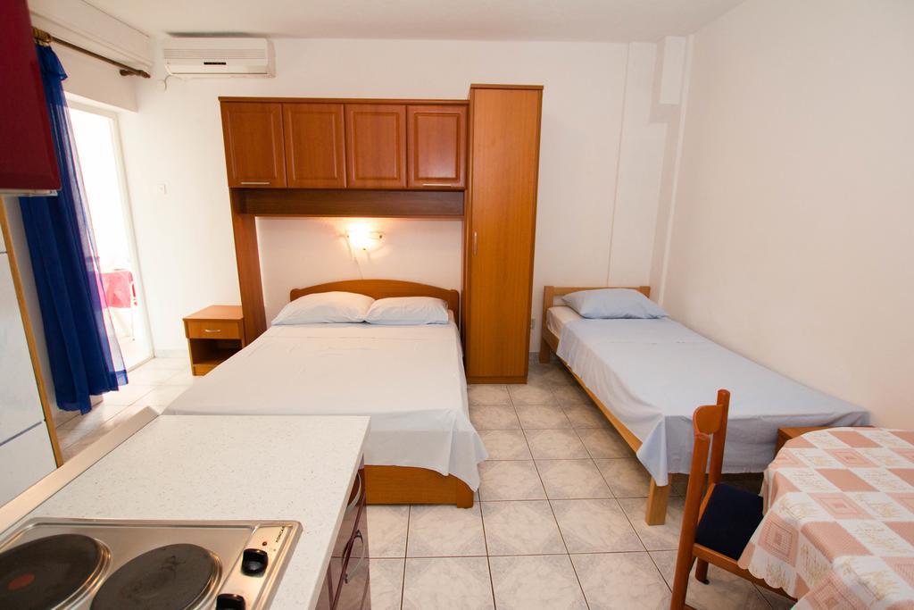 Apartments Bartul Sućuraj Eksteriør bilde