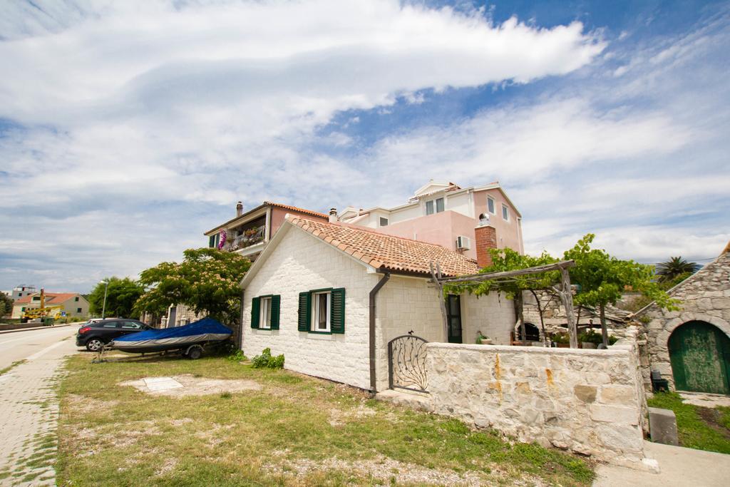 Apartments Bartul Sućuraj Eksteriør bilde