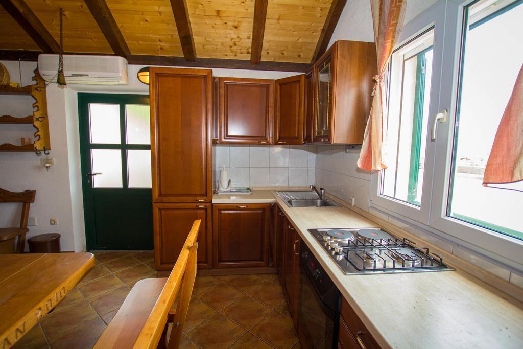 Apartments Bartul Sućuraj Eksteriør bilde